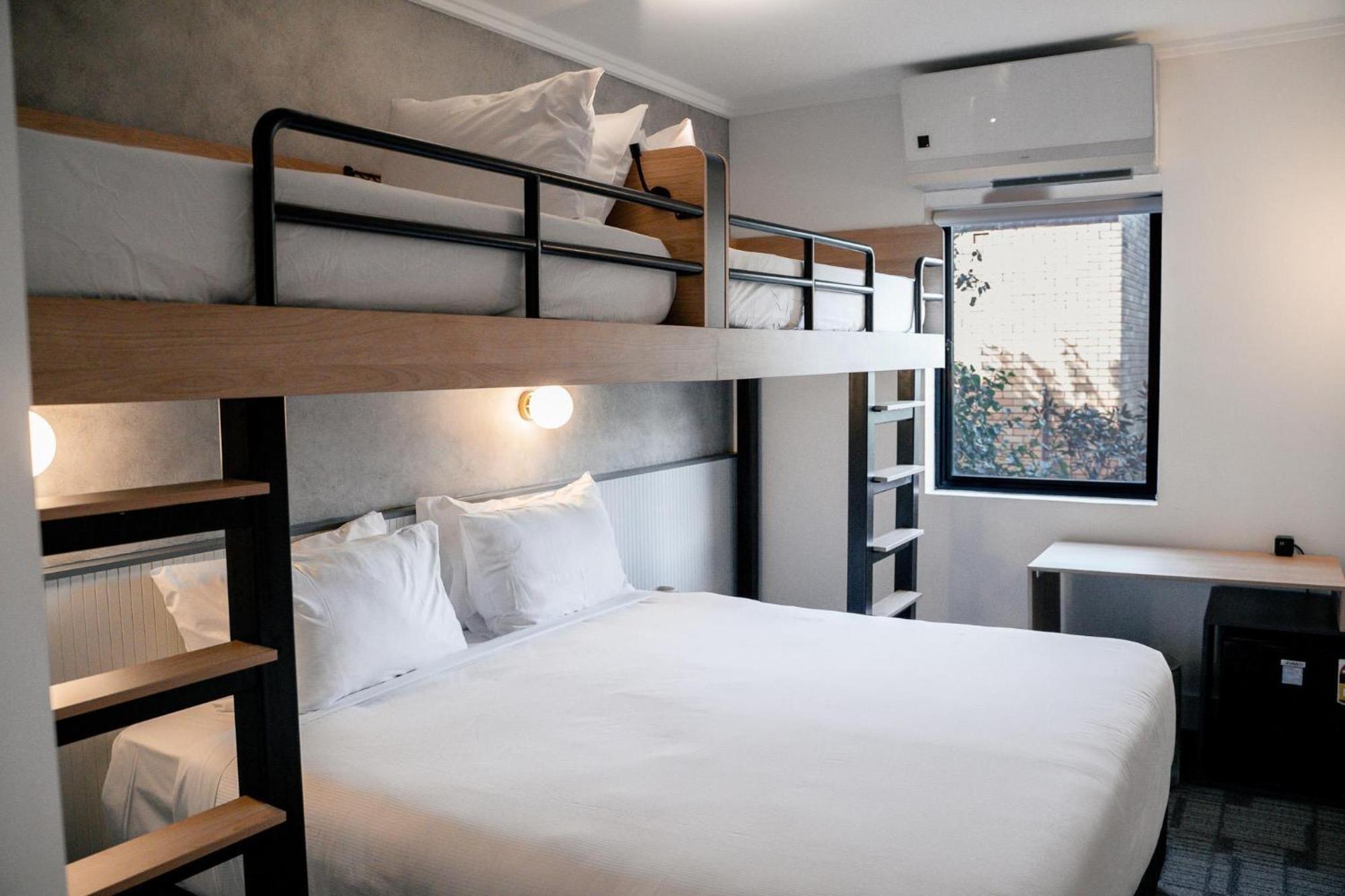 Hotel Totto Wollongong Bagian luar foto